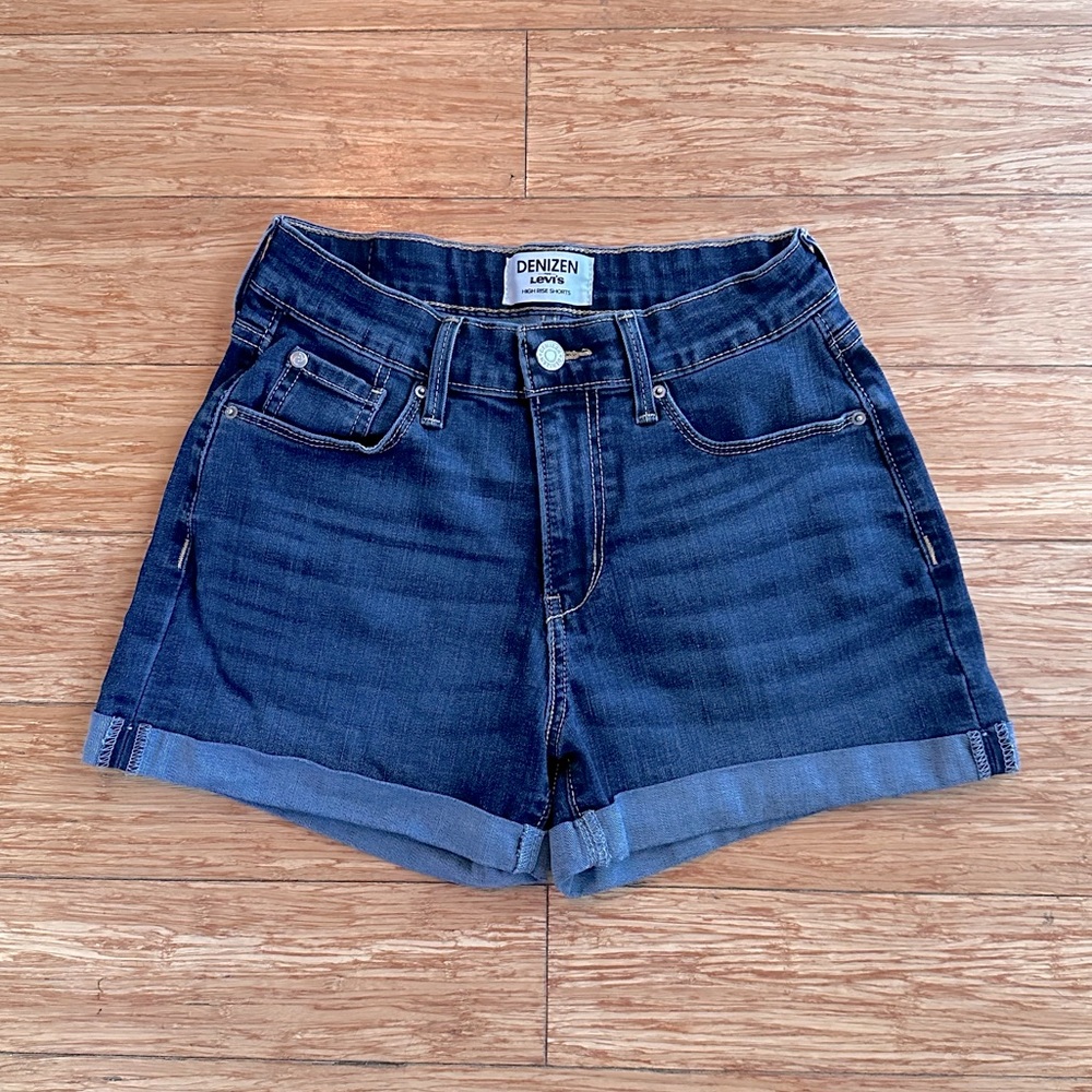Levi’s Denizen High Rise Stretch Cuffed Dark Wash Denim Jean Shorts Sz 4/27